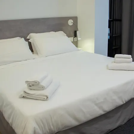 Promenade Pensión Nápoles